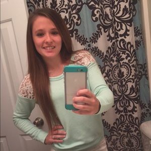 Meet your Posher, Alyssa
