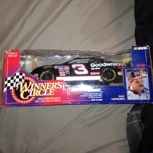 Dale Earnhardt 1998 Collectibles Car