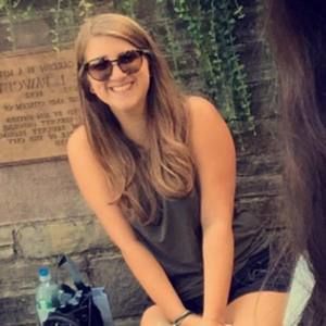 Meet your Posher, Casey