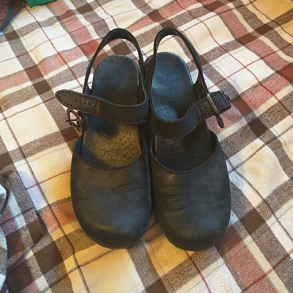 Black dansko mary janes