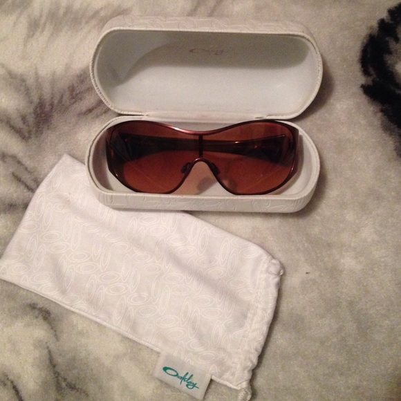 Oakley Breathless sunglasses