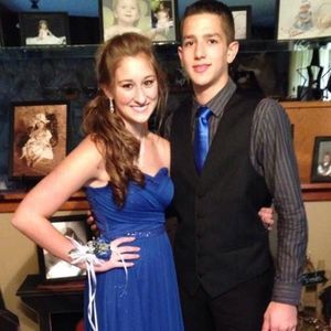 Meet your Posher, Caitlin