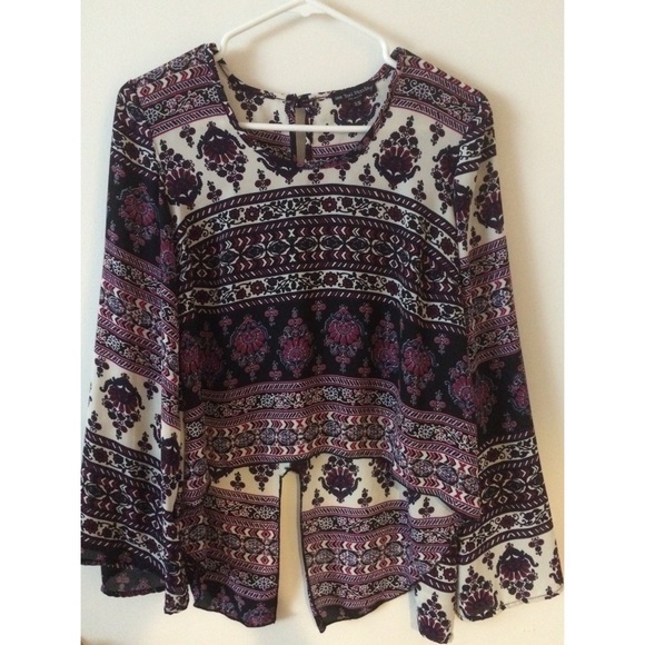 SOLD ☃High-low top (floral/paisley ish)