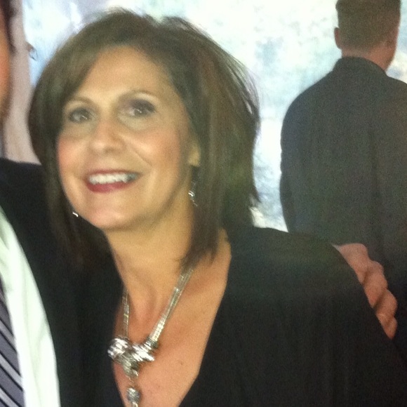 Meet your Posher, Toni - Picture 1 of 1