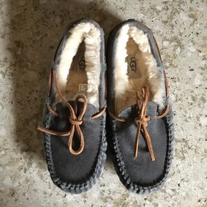NWOT UGG moccasins
