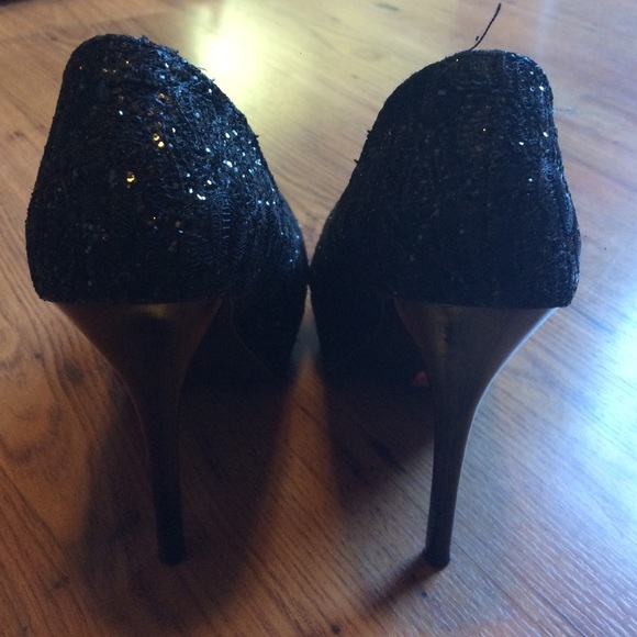 High heels - Picture 2 of 4