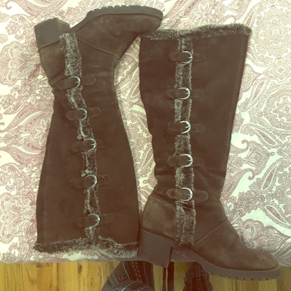 BOGO FREE Brown Faux Fur Boots ❄️