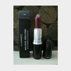 1 Day SALE ??MAC matte Diva