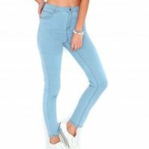 Brandy Melville High Waisted jeans