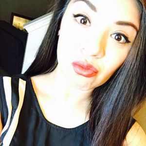 Meet your Posher, Sabrina