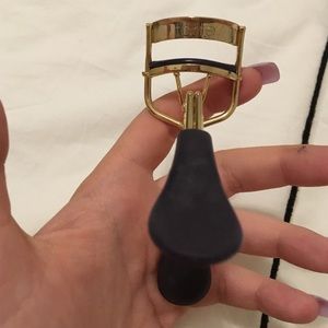 Tarte eyelash curler