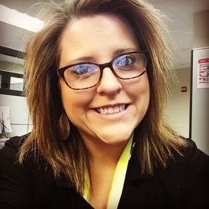 Meet your Posher, Dana