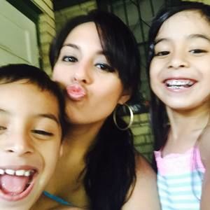 Meet your Posher, Kenia