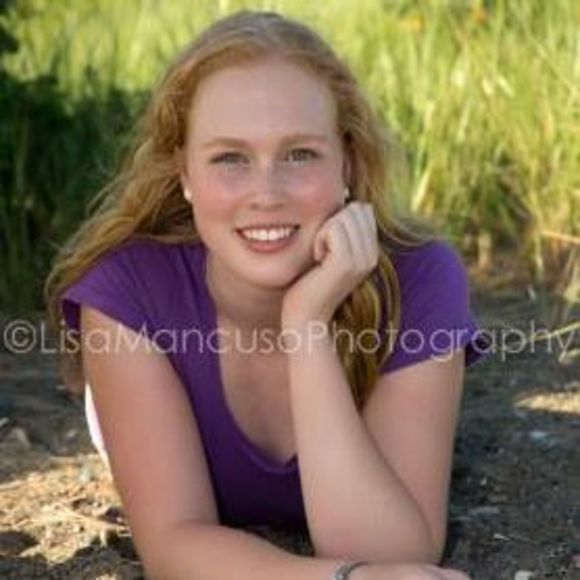 Meet your Posher, Hannah - Picture 1 of 1