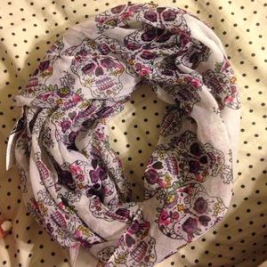 Scarf-- Willing to negotiate!