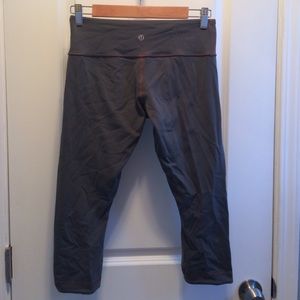 Lululemon reversible crop legging