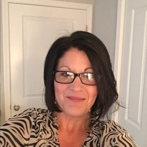 Meet your Posher, Suzanne