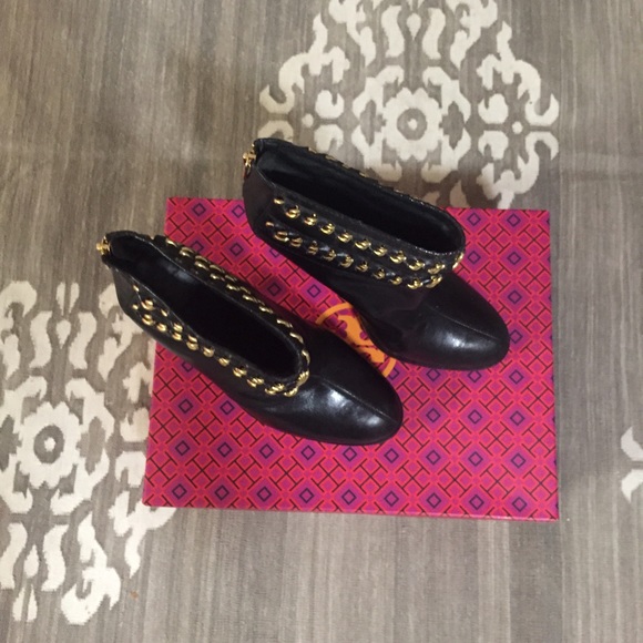 Slightly used Tory Burch Lysa ankle boots sz 8.0