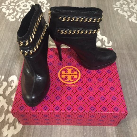 Slightly used Tory Burch Lysa ankle boots sz 8.0