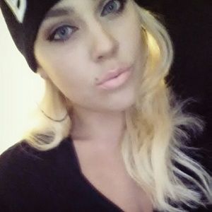 Meet your Posher, Alena