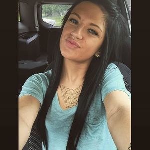 Meet your Posher, Dakota