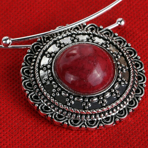 NECKLACE AND EARRINGS SET - Picture 3 of 4