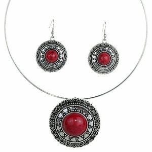 NECKLACE AND EARRINGS SET