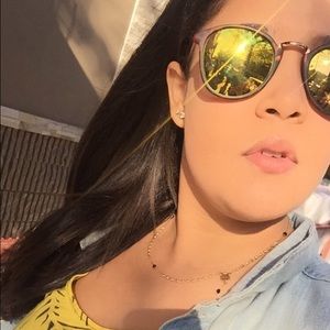 Meet your Posher, Endrika