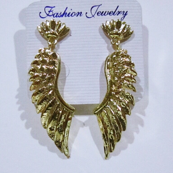 10 / $10 - Golden wings retro earrings