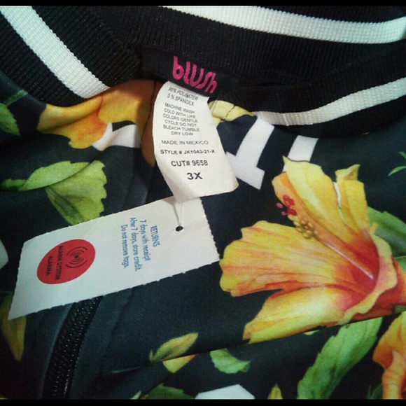 🌹Jacket🌹 - Picture 3 of 3