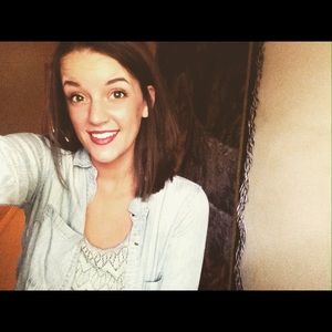 Meet your Posher, Hannah