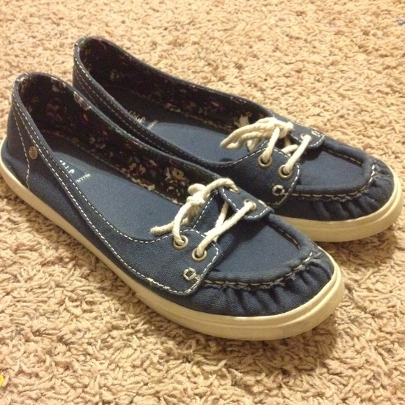 **REDUCED!**Mad Love Blue Canvas Boat Shoes Size 9