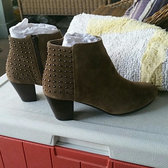 Barneys New York Beige Ankle Boots