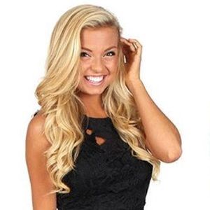 Meet your Posher, Caroline