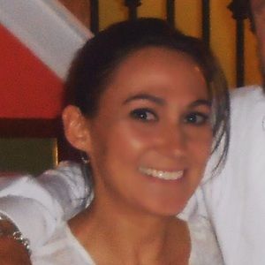 Meet your Posher, Lora