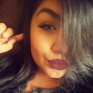 Meet your Posher, Monique