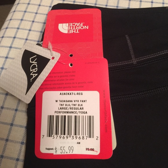 NWT!! LARGE black The North Face flared yoga pants