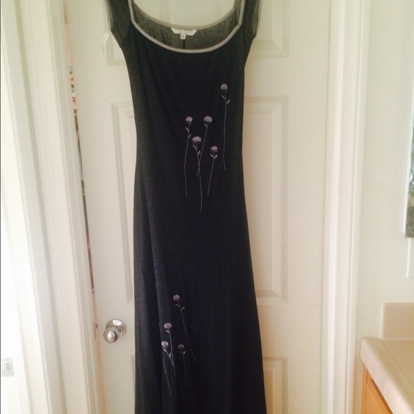 Maxi dress with embroidery