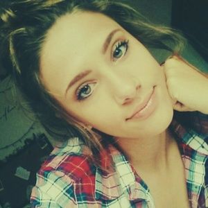 Meet your Posher, Sophia