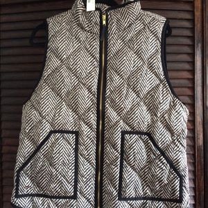 NWT J.Crew Excursion vest in Herringbone. Size XL