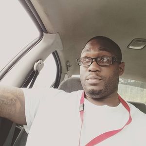 Meet your Posher, Cyril