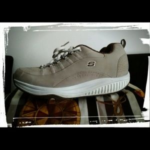 Skecher Shape Ups size 11