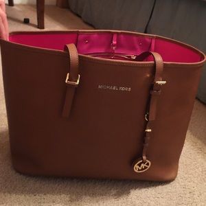 Michael Kors Jet Set Medium Leather Travel Tote