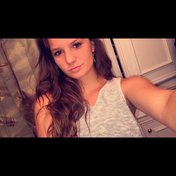 Meet your Posher, Annmarie - Picture 1 of 1