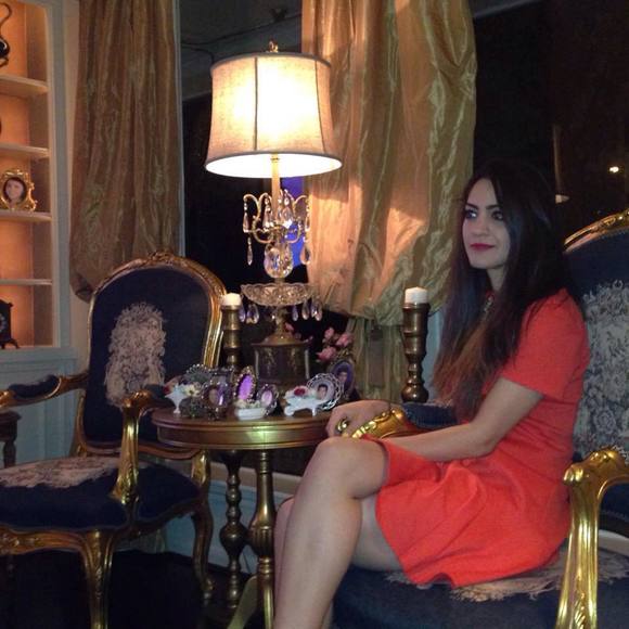 Meet your Posher, Mujan