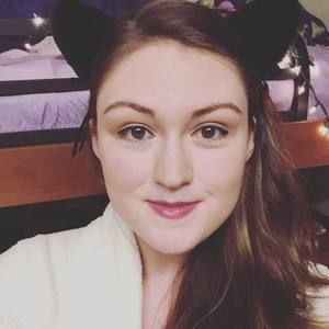 Meet your Posher, Elise