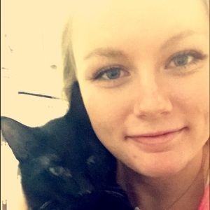 Meet your Posher, Carly