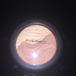 Mac Extra Dimension Skinfinish