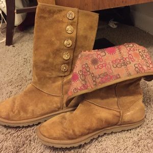 Tan ugg boots
