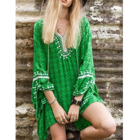 Dresses & Skirts - Patterned Long Sleeve Dress
